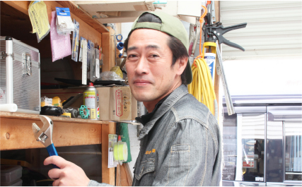 アポロ燃機工業　工務  小田　定生